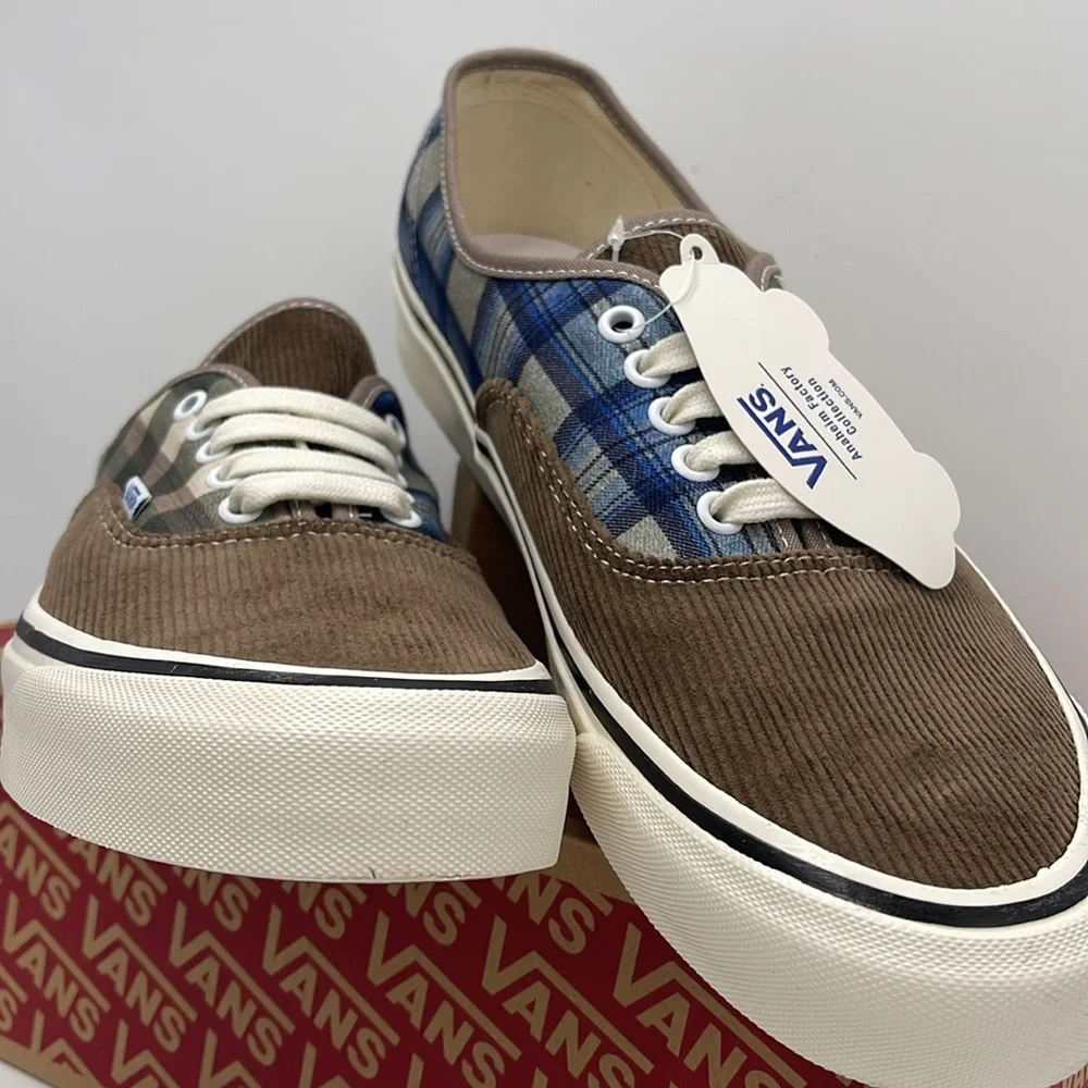 Authentic 44 D
Anaheim Factory 0g Cord/Pewter
VN000581NU Sneakers - Picture 5 of 16